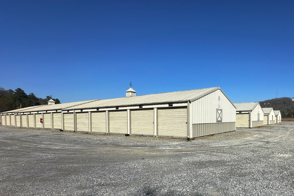Self storage units in Cartersville GA 30120